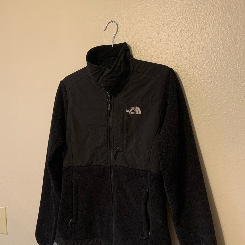 Lightly-worn Womens North Face Fleece Jacket Small